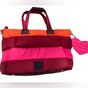 Cynthia Rowley Orange and Pink Travel Totes Vibrant and Stylish
